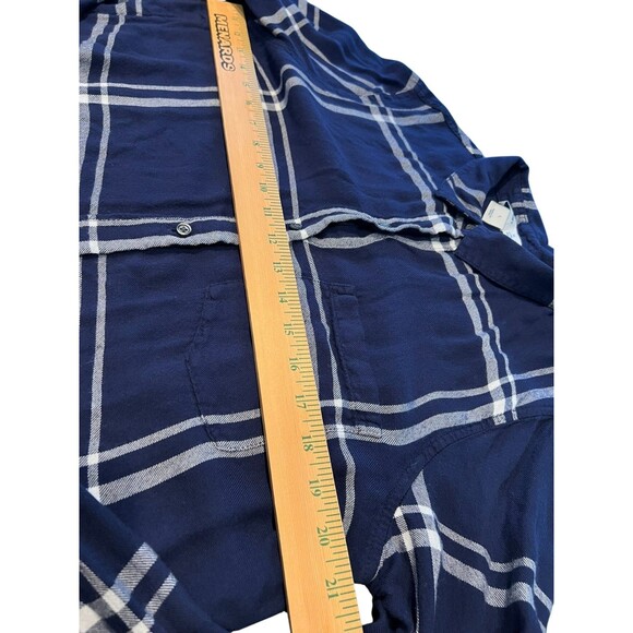 Old Navy Women's L The Classic Shirt Navy Blue Plaid Viscose Blouse Top - Picture 15 of 16
